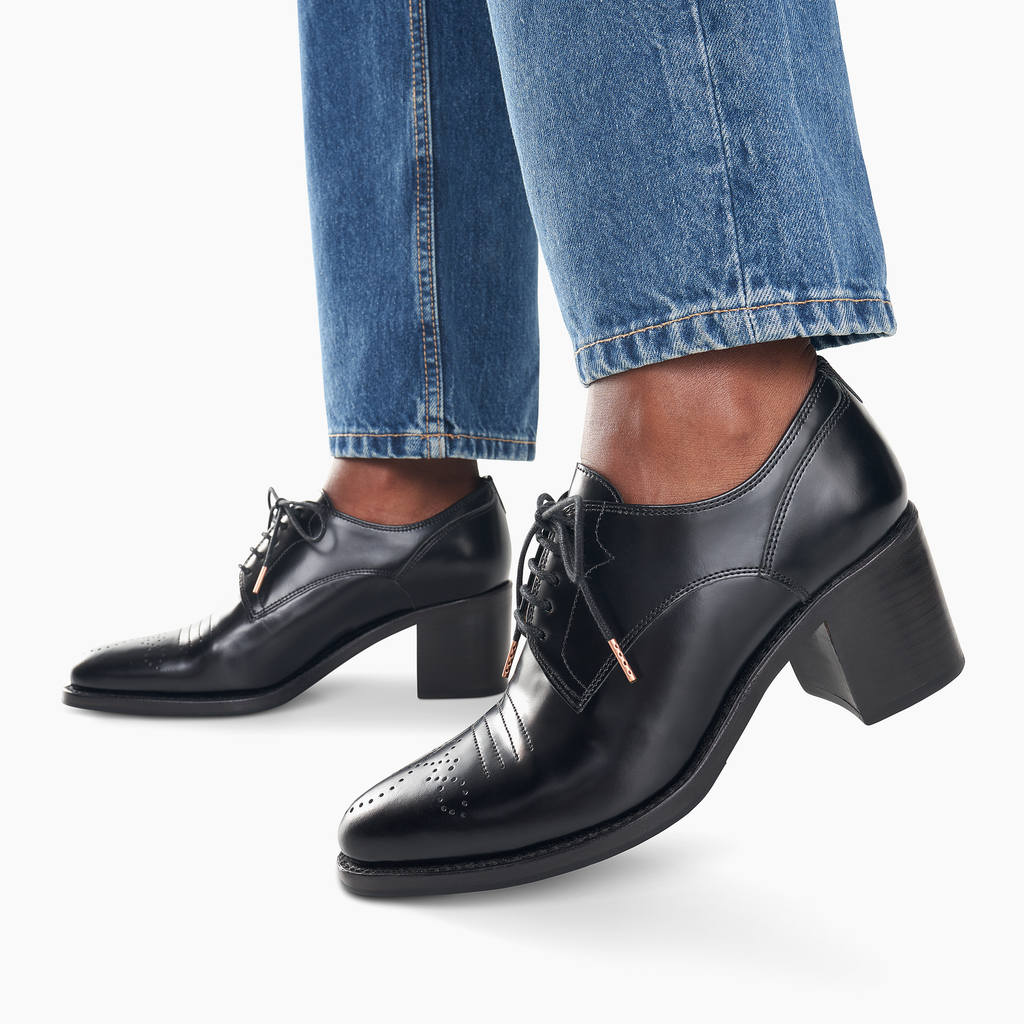 Miss Button  Western Midheel Black Leather Shoes